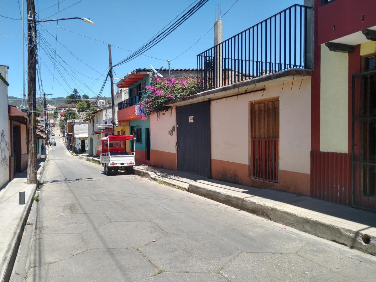 ホテルCasa Namaste San Cristóbal de Las Casas エクステリア 写真