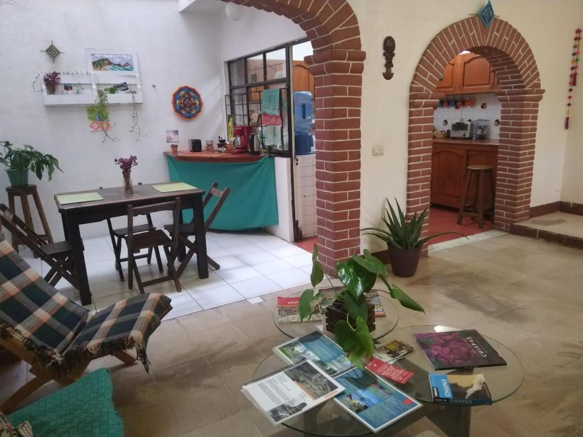 ホテルCasa Namaste San Cristóbal de Las Casas エクステリア 写真