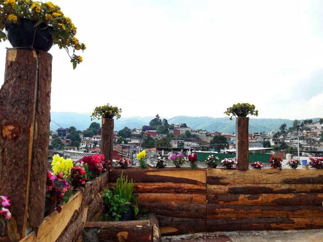 ホテルCasa Namaste San Cristóbal de Las Casas エクステリア 写真